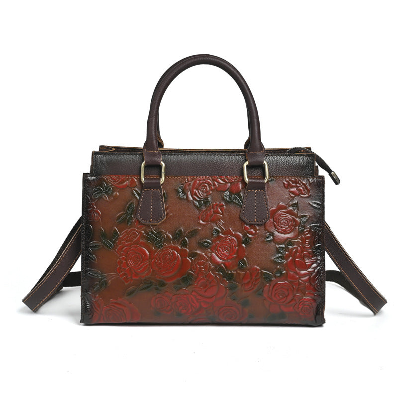 New Womens Shoulder Bag In Top-Grain Cowhide With A Versatile Embossed Pattern