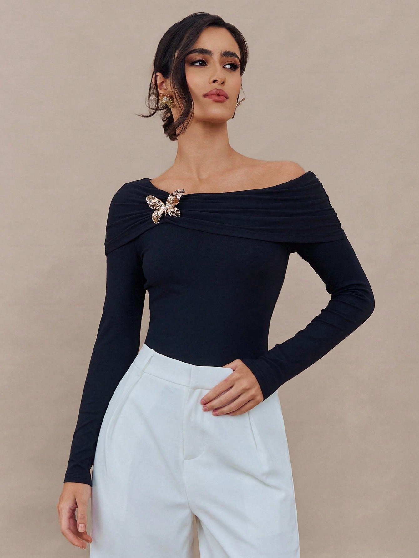 Womens Solid-Color Off-the-Shoulder Butterfly Brooch Long-Sleeve Top