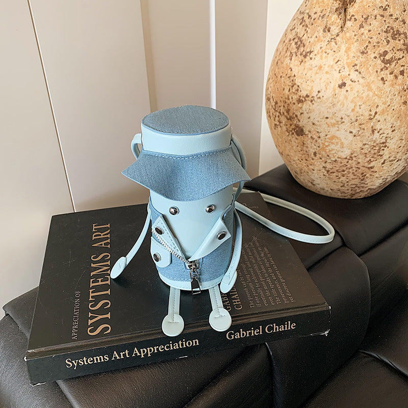 A Niche Crossbody Phone Bag Designed Specifically For Girls