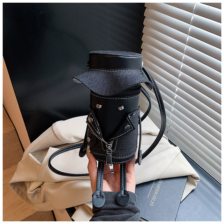 A Niche Crossbody Phone Bag Designed Specifically For Girls