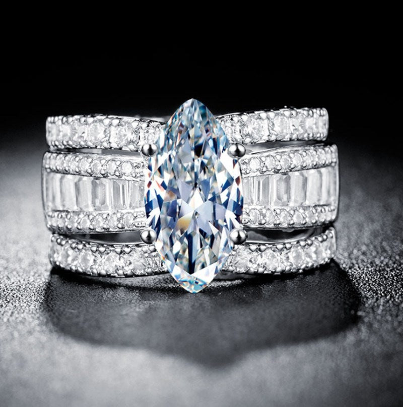 Golden Ring Set Trendy And Fashionable Ring